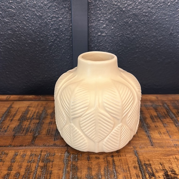 3 Bud Vases - Picture 2 of 8